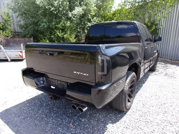 Dodge RAM SRT - 10 VIPER 8.3i V10 372kW - foto 7