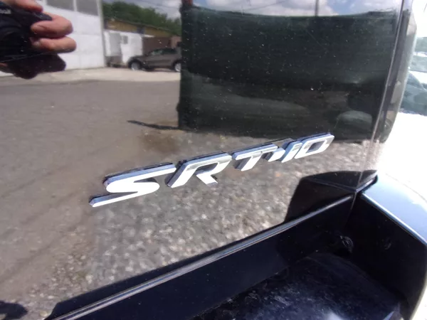 Dodge RAM SRT - 10 VIPER 8.3i V10 372kW - foto 9