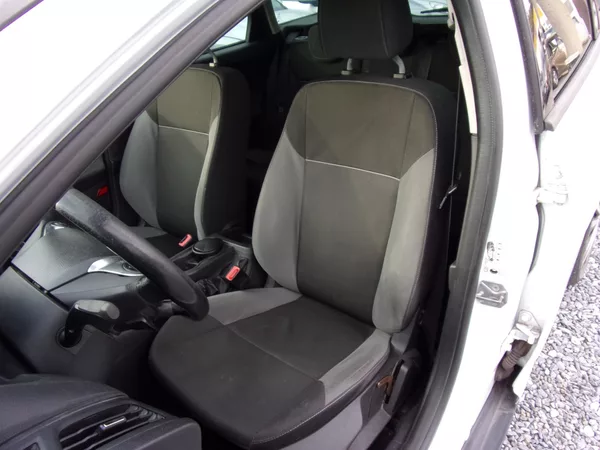 Ford Focus 1.6 TDCi 70kW ČR TAŽNÉ VÝHŘEVY - foto 15