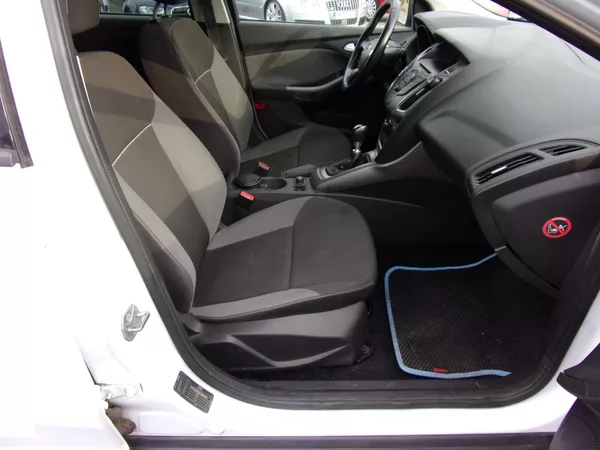 Ford Focus 1.6 TDCi 70kW ČR TAŽNÉ VÝHŘEVY - foto 20