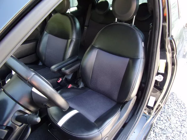 Fiat 500e 24kWh 83kW SYMPATICKÉ VYBAVENÉ - foto 13