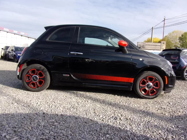 Fiat 500e 24kWh 83kW SYMPATICKÉ VYBAVENÉ - foto 4