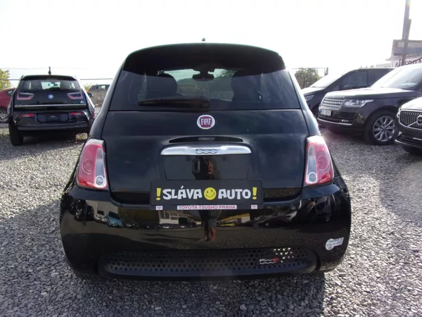 Fiat 500e 24kWh 83kW SYMPATICKÉ VYBAVENÉ - foto 6
