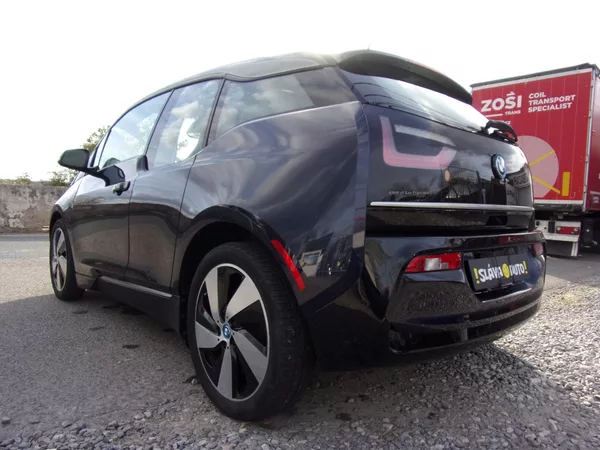 BMW i3 120Ah 42kWhBEV NÁJEZD 42000KM - foto 7