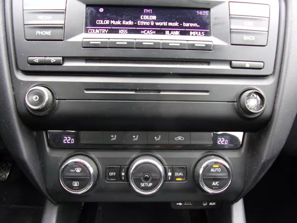 Škoda Octavia 1.6TDi 77kW DIGIKLIMA SPOTŘEBA - foto 12