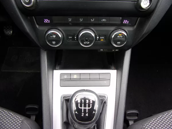 Škoda Octavia 1.6TDi 77kW DIGIKLIMA SPOTŘEBA - foto 13