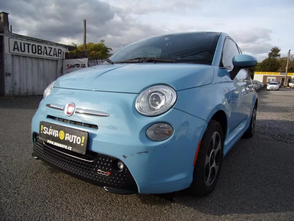 Fiat 500e 24kWh ATRAKTIVNÍ BARVA+VÝBAVA