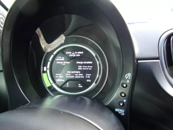 Fiat 500e 24kWh ATRAKTIVNÍ BARVA+VÝBAVA - foto 15