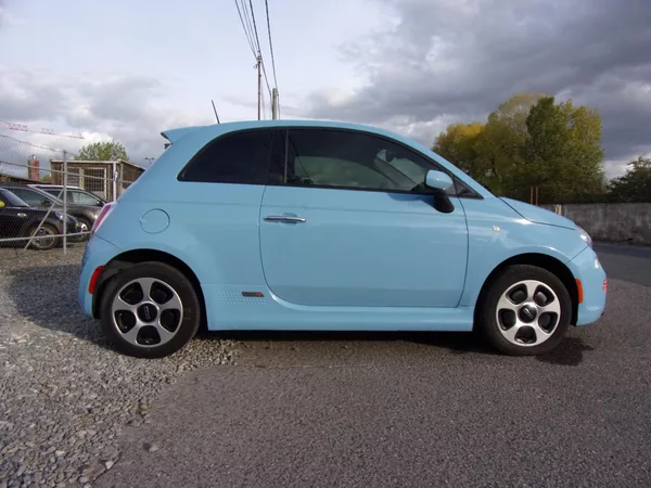 Fiat 500e 24kWh ATRAKTIVNÍ BARVA+VÝBAVA - foto 4