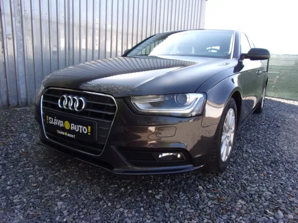 Audi A4 2.0 TDi 100kW @@PĚKNÁ@MANUÁL@@
