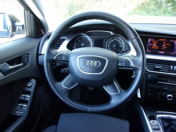 Audi A4 2.0 TDi 100kW @@PĚKNÁ@MANUÁL@@ - foto 13
