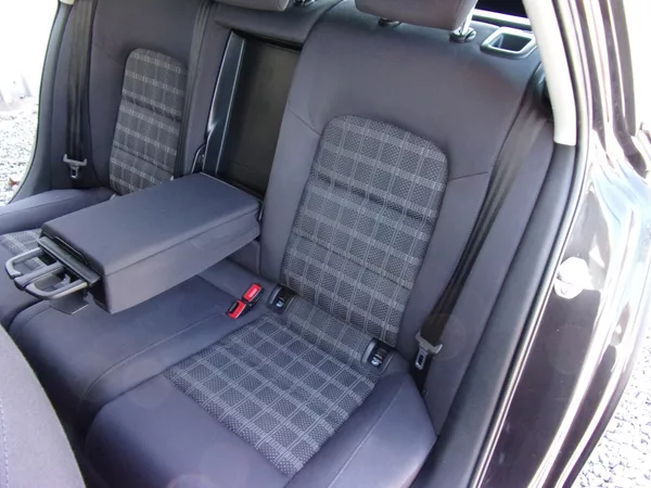 Audi A4 2.0 TDi 100kW @@PĚKNÁ@MANUÁL@@ - foto 18