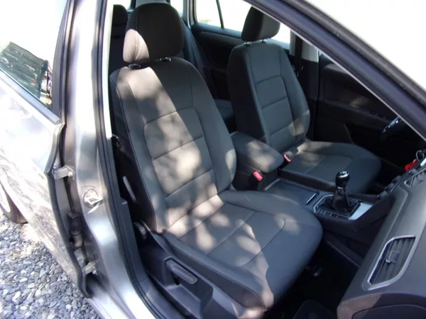 Volkswagen Golf Sportsvan 1.6TDi 81kW@PĚKNÉ@VYBAVENÉ@KM@ - foto 20