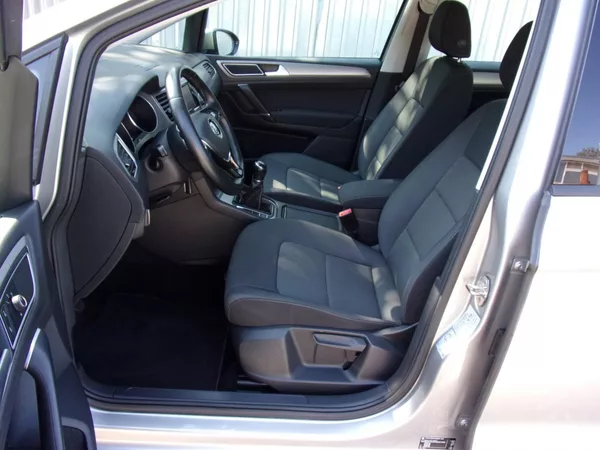 Volkswagen Golf Sportsvan 1.6TDi 81kW@PĚKNÉ@VYBAVENÉ@KM@ - foto 9