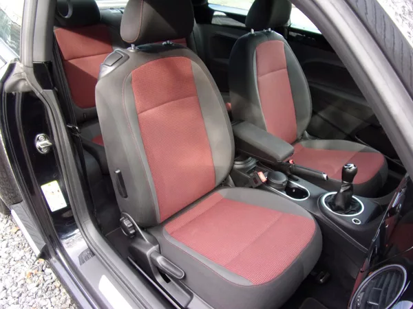 Volkswagen Beetle 1.6TDi 77kW DESIGN FENDER NAVI - foto 20