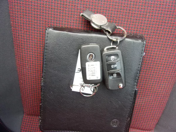 Volkswagen Beetle 1.6TDi 77kW DESIGN FENDER NAVI - foto 21
