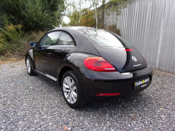 Volkswagen Beetle 1.6TDi 77kW DESIGN FENDER NAVI - foto 7