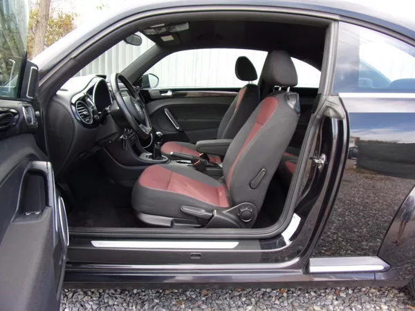 Volkswagen Beetle 1.6TDi 77kW DESIGN FENDER NAVI - foto 9