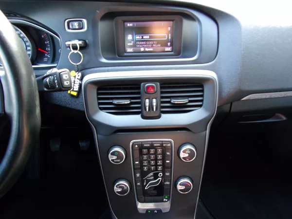 Volvo V40 1.6 D2 84kW CROSS COUNTRY@TOP@ - foto 11