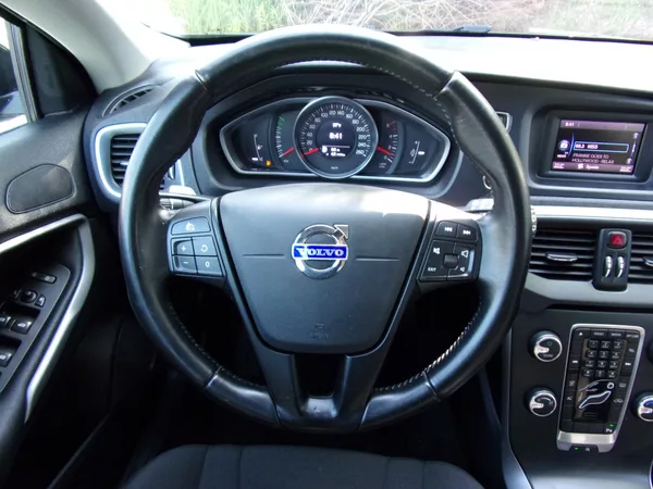 Volvo V40 1.6 D2 84kW CROSS COUNTRY@TOP@ - foto 12