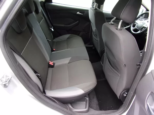 Ford Focus 1.6 16V Ti-Vct 77kW 145 000KM - foto 17