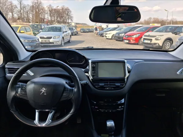 Peugeot 208 1,6 Hdi 84 kw, 6 kvalt - foto 9