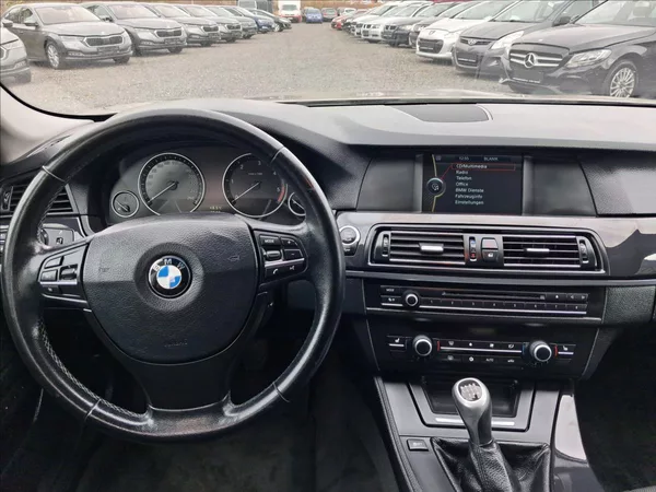 BMW Řada 5 2,0 135kw - foto 11
