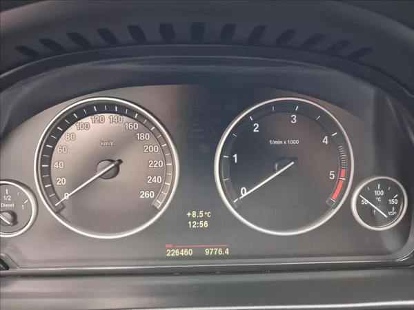 BMW Řada 5 2,0 135kw - foto 13
