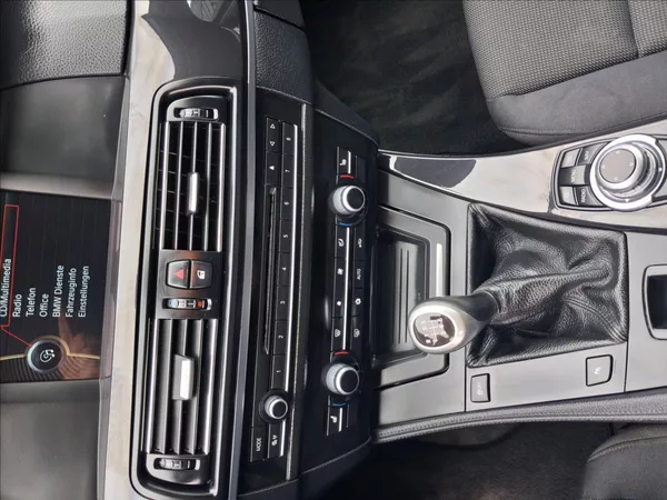 BMW Řada 5 2,0 135kw - foto 14