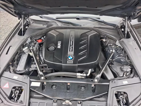 BMW Řada 5 2,0 525D, 160 kw - foto 16