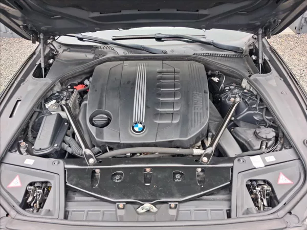 BMW Řada 5 3,0 150kw, kůže - foto 14