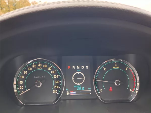 Jaguar XF 2,2 147 kw - foto 12
