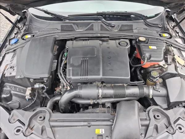 Jaguar XF 2,2 147 kw - foto 13