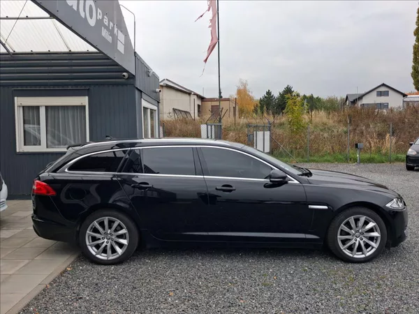 Jaguar XF 2,2 147 kw - foto 8