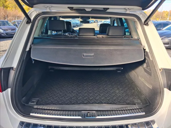 Volkswagen Touareg 3,0 R-Line, CZ, kamera - foto 10