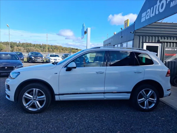 Volkswagen Touareg 3,0 R-Line, CZ, kamera - foto 4