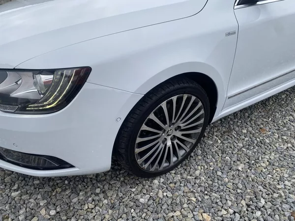 Škoda Superb 2.0TDi 170PS 6R ELEGANCE NAVI! - foto 18