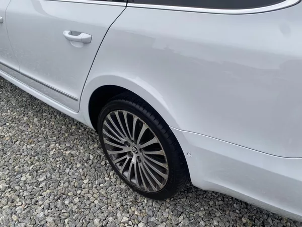 Škoda Superb 2.0TDi 170PS 6R ELEGANCE NAVI! - foto 34
