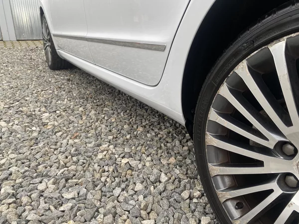 Škoda Superb 2.0TDi 4x4 170PS DSG L+K COMBI - foto 37