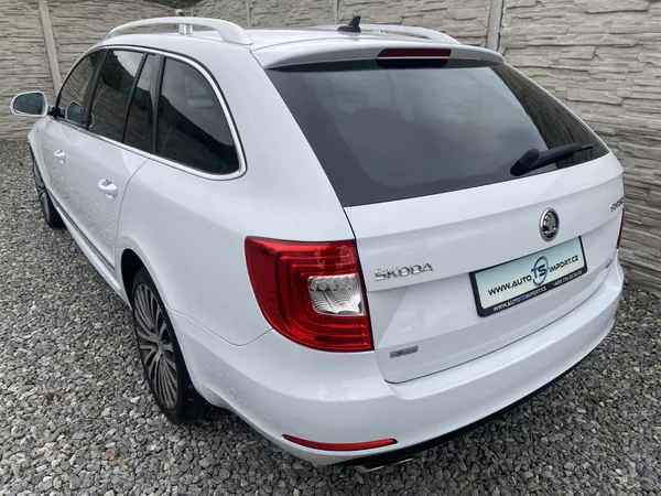 Škoda Superb 2.0TDi 170PS 6R ELEGANCE NAVI! - foto 4