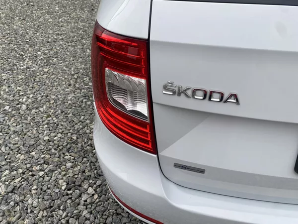 Škoda Superb 2.0TDi 4x4 170PS DSG L+K COMBI - foto 40