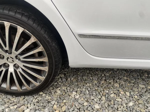 Škoda Superb 2.0TDi 4x4 170PS DSG L+K COMBI - foto 55
