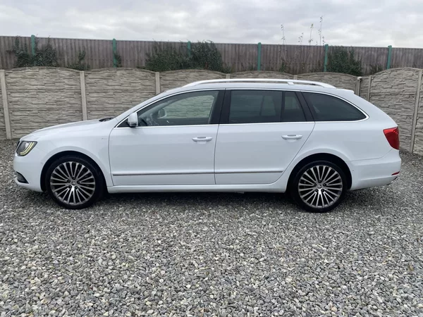 Škoda Superb 2.0TDi 170PS 6R ELEGANCE NAVI! - foto 6