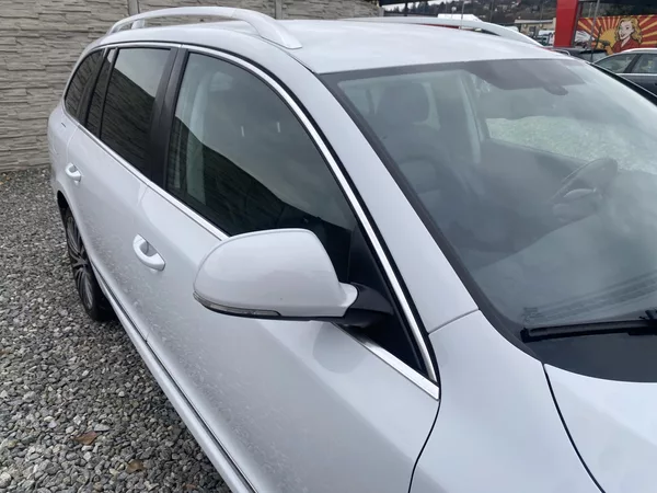 Škoda Superb 2.0TDi 4x4 170PS DSG L+K COMBI - foto 61