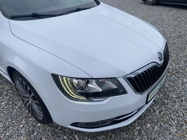 Škoda Superb 2.0TDi 4x4 170PS DSG L+K COMBI - foto 63