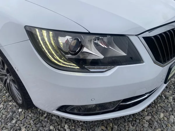 Škoda Superb 2.0TDi 4x4 170PS DSG L+K COMBI - foto 66