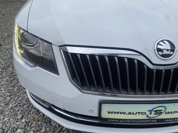 Škoda Superb 2.0TDi 4x4 170PS DSG L+K COMBI - foto 68