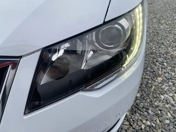 Škoda Superb 2.0TDi 4x4 170PS DSG L+K COMBI - foto 71