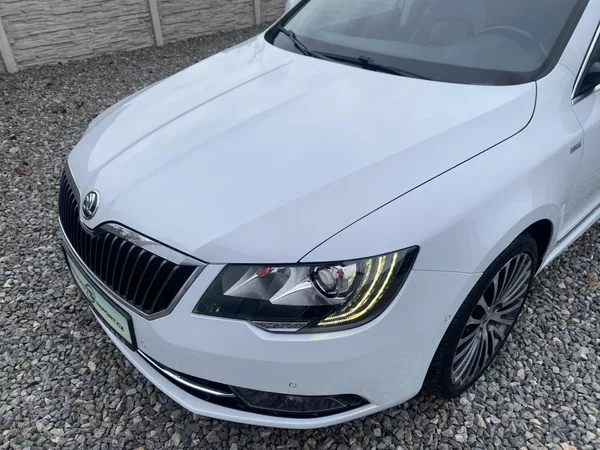 Škoda Superb 2.0TDi 4x4 170PS DSG L+K COMBI - foto 73