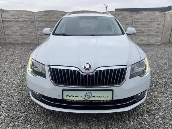 Škoda Superb 2.0TDi 170PS 6R ELEGANCE NAVI! - foto 8